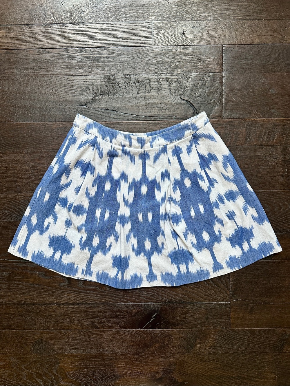 Vineyard Vines Blue and White Ikat Pleated Skirt Lined Size 0